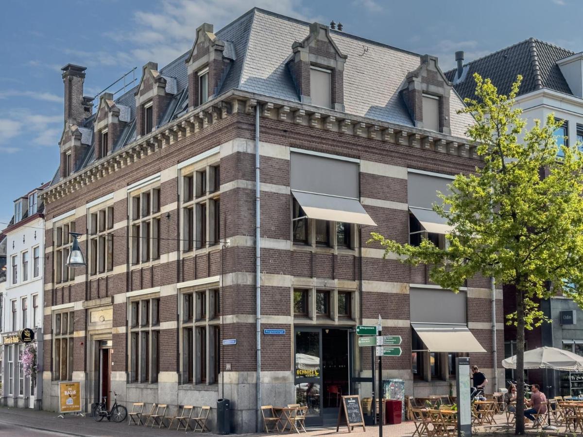 Hostel & Bar De Basis ズヴォレ エクステリア 写真