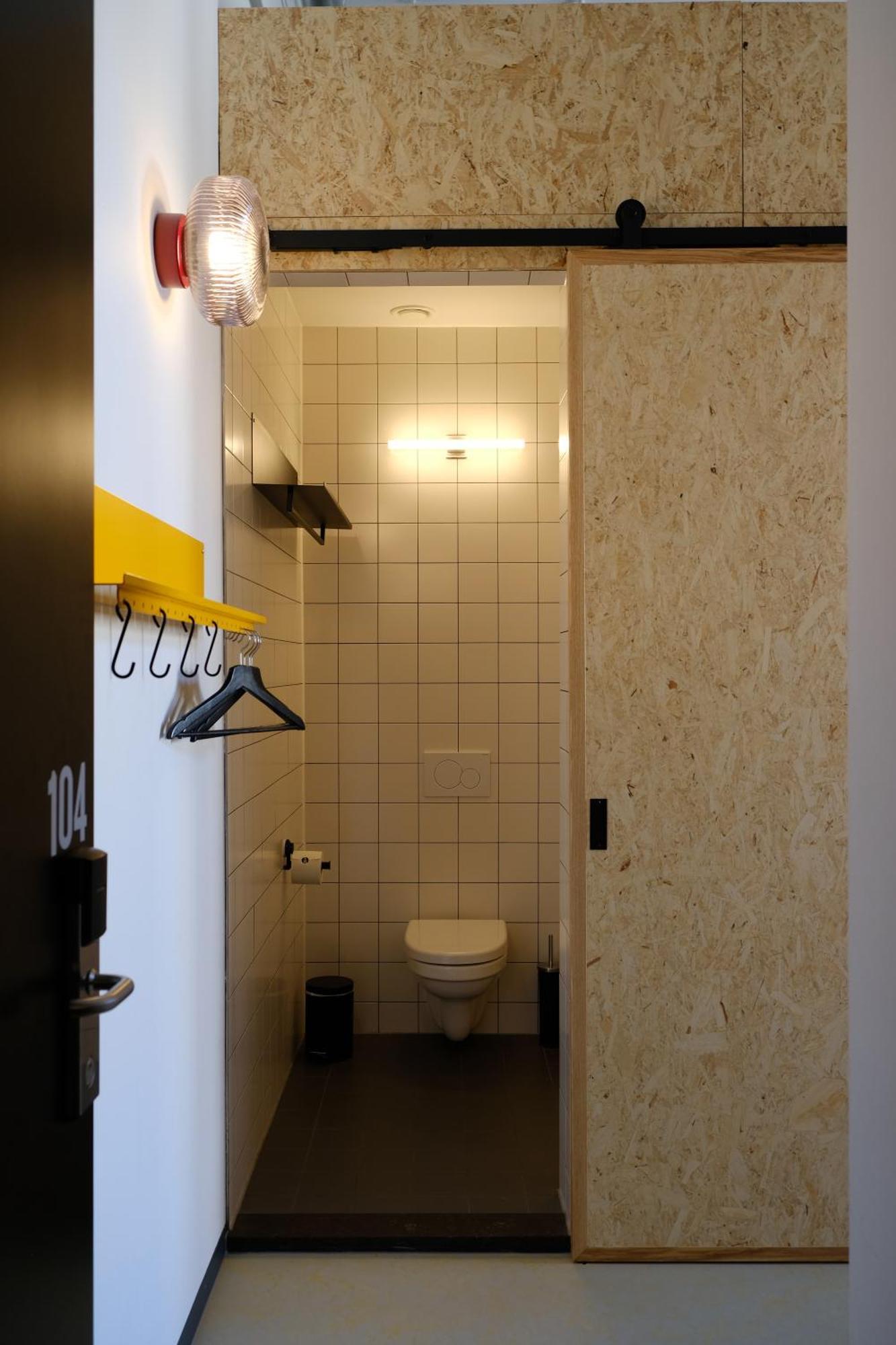 Hostel & Bar De Basis ズヴォレ エクステリア 写真